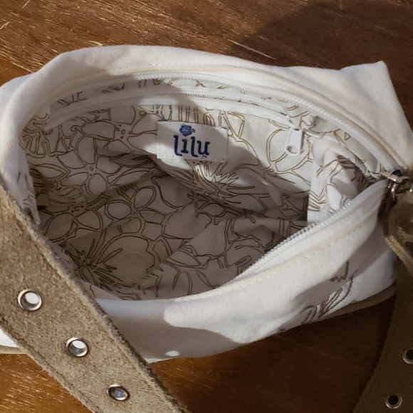 Purse - Picture 2 of 5